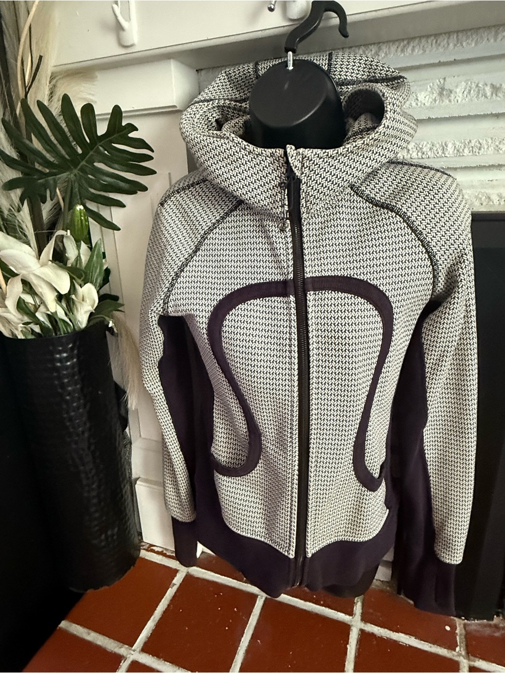 lululemon athletica Special Edition Scuba Hoodie Jacket - Size 6